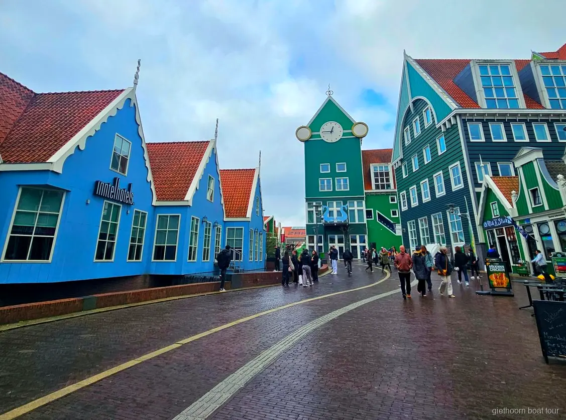 Holzschuh-Vorführung in Zaanse Schans bei der Giethoorn Kombitour