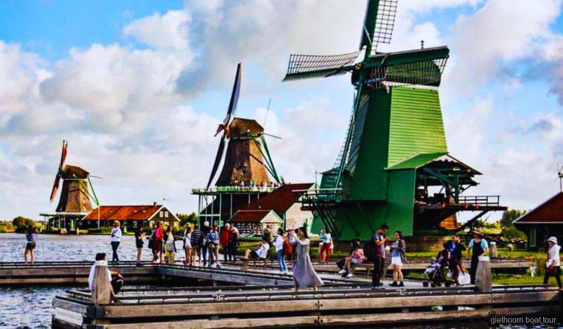 Clog-making demonstration at Zaanse Schans before the Giethoorn canal cruise