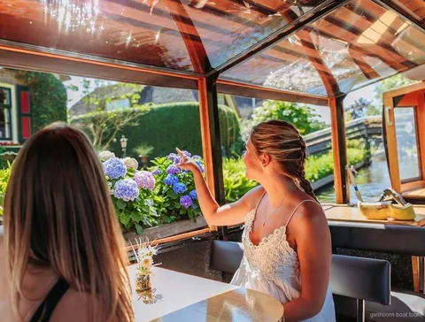 Pullman in partenza da Amsterdam per il tour express a Giethoorn